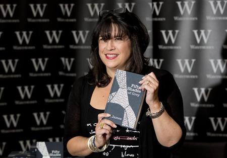 Tiểu thuyết của E.L.James “hot” nhất trên Amazon